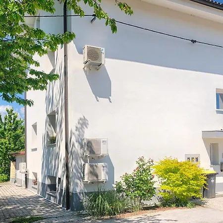 Southwest 1 With Aircon & Free Parking Appartement *